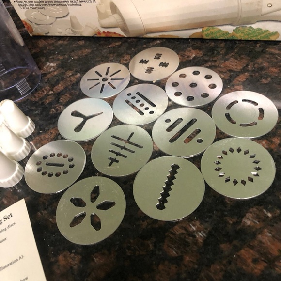 Progressive International 23 Piece Cookie Press Set Complete in Box - Picture 2 of 4